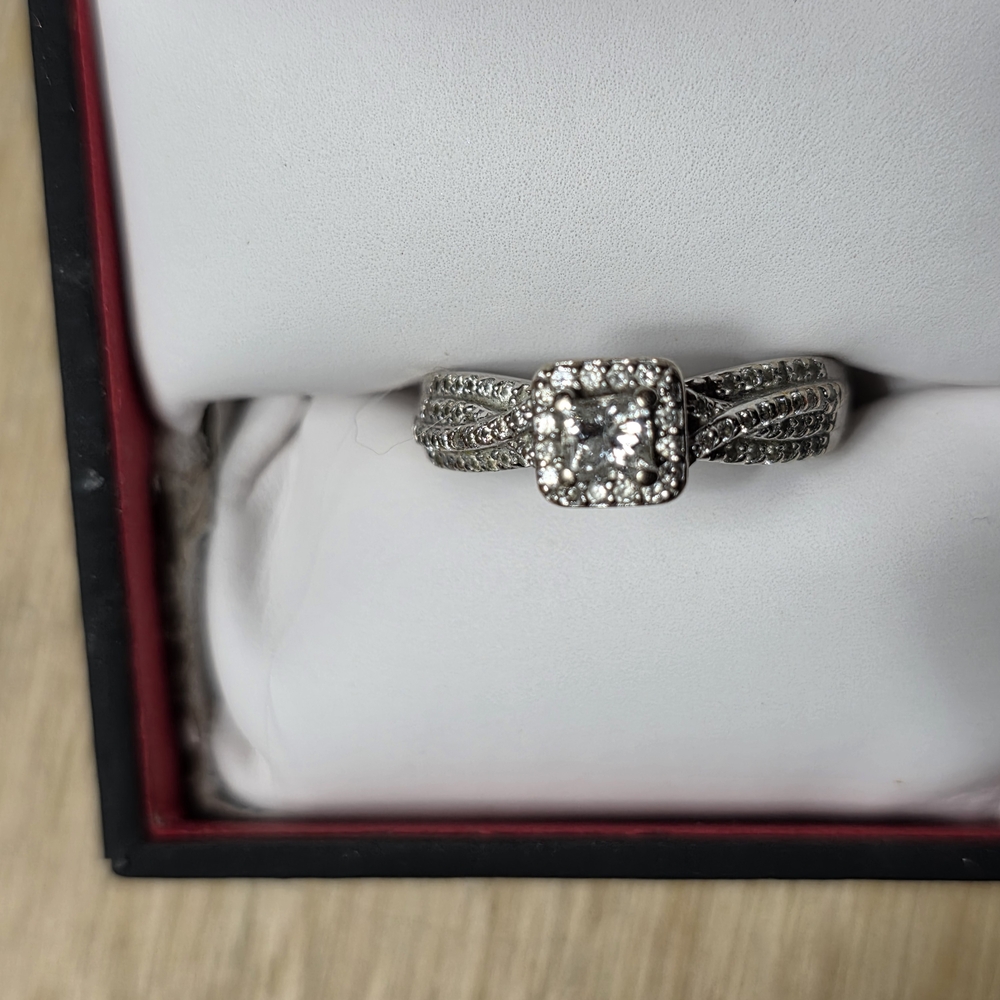 Silver Diamond Ring With Split Shank Design - image 7